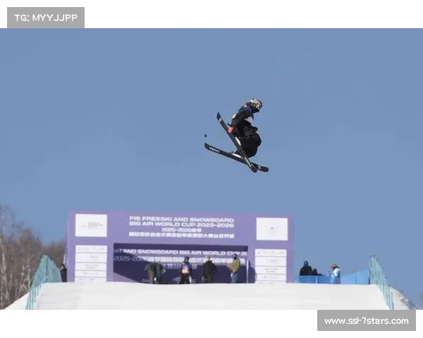 云顶滑雪公园筹备大跳台世界杯，各国选手陆续抵达适应场地