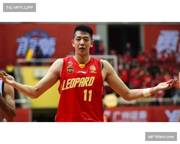 【2026年4月CBA联赛阶段性复盘:攻防结构变化·赛事筹办·技术CBA试点启用新型裁判辅助系统,用于回放中心判断是否走步